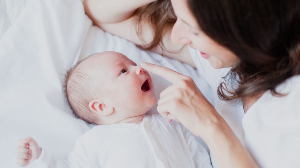 赤ちゃんとママ